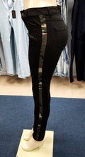 Load image into Gallery viewer, REDFOX BLACK CAMO STRIPED JEANS PL861