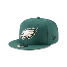 Load image into Gallery viewer, Philadelphia Eagles New Era 9FIFTY Snapback Hat - Midnight Green