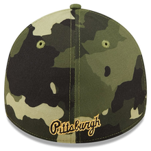 Load image into Gallery viewer, Pittsburgh Pirates New Era 2022 Armed Forces Day 39THIRTY Flex Hat - Camo