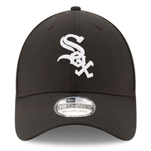 Load image into Gallery viewer, New Era Chicago White Sox MLB Team Classic 39THIRTY Flex Hat - Black