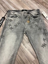 Load image into Gallery viewer, JORDAN CRAIG SYIP CROSS STACKED JEANS JTFP2318 (CEMENT WASH)