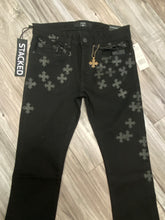 Load image into Gallery viewer, JORDAN CRAIG SYIP CROSS STACKED JEANS JTFP2318 (BLACK)