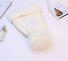 Load image into Gallery viewer, WINTER POM POM TWIST HATS (CAP)