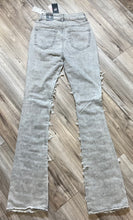 Load image into Gallery viewer, RED FOX WOMEN&#39;S STACKED SUPER FRAYED DENIM PANTS PA4414 (GREY)