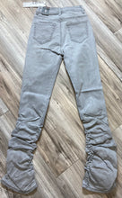 Load image into Gallery viewer, REDFOX WOMEN&#39;S 5 POCKET DENIM STACKED JEANS PA4462 (LT.GREY)