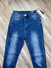 Load image into Gallery viewer, REDFOX WOMEN&#39;S 5 POCKET DENIM STACKED JEANS PA4462 (MED.BLUE)