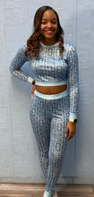 Load image into Gallery viewer, WOMEN&#39;S VINTAGE PRINT CROP TOP &amp; PANT SET (BLUE) IN STORES NOW!