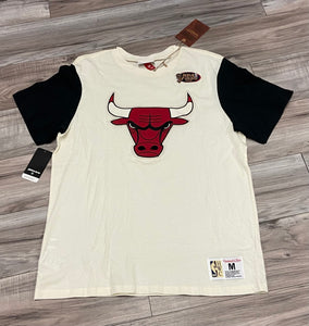 MITCHELL AND NESS CHICAGO BULLS NBA FINALS 1996 TEE