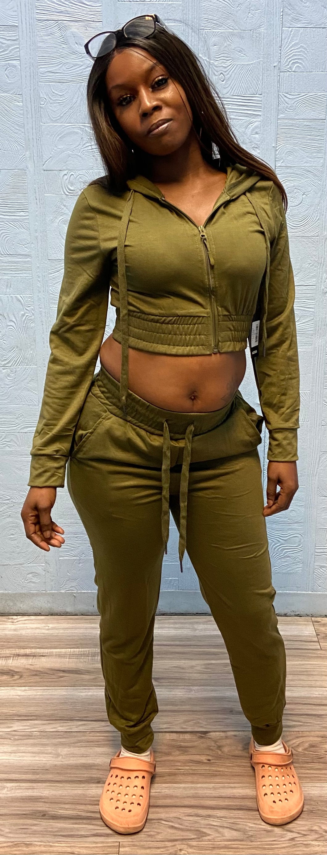 ACCESS WOMEN'S 2PC ACTIVEWEAR ZIPDOWN CROP/JOGGER OUTFIT SET (OLIVE)