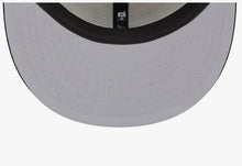 Load image into Gallery viewer, Las Vegas Raiders New Era Super Bowl Champs Authentic 59Fifty (Tan/Black)