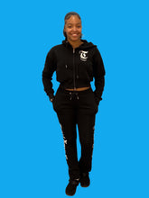 Load image into Gallery viewer, REDFOX &quot;TRUST YOUR SOUL&quot; FLEECE CROP JACKET W/ STACKED PANTS (BLACK)