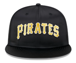 NEW ERA PITTSBURGH PIRATES SATIN SCRIPT 9FIFTY SNAPBACK