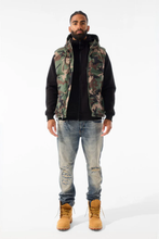 Load image into Gallery viewer, JORDAN CRAIG PUFFER VEST VINTAGE CAMO