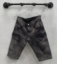 Load image into Gallery viewer, MEN TRENDIQUE DENIM SHORTS (BLACK LIGHTING)