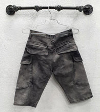 Load image into Gallery viewer, MEN TRENDIQUE DENIM SHORTS (BLACK LIGHTING)