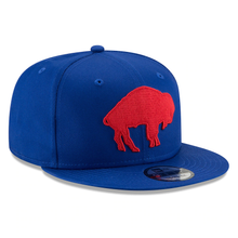 Load image into Gallery viewer, Buffalo Bills New Era Throwback 9FIFTY Adjustable Snapback Hat - Royal