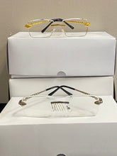 Load image into Gallery viewer, MEN SUNGLASSES (SERPENT RIMLESS/CLEAR)